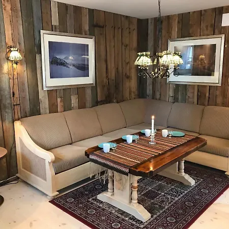 Nedre Stensgarden * Røros