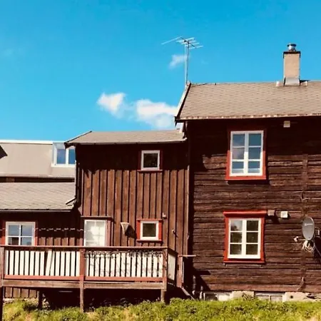 Nedre Stensgarden Roros